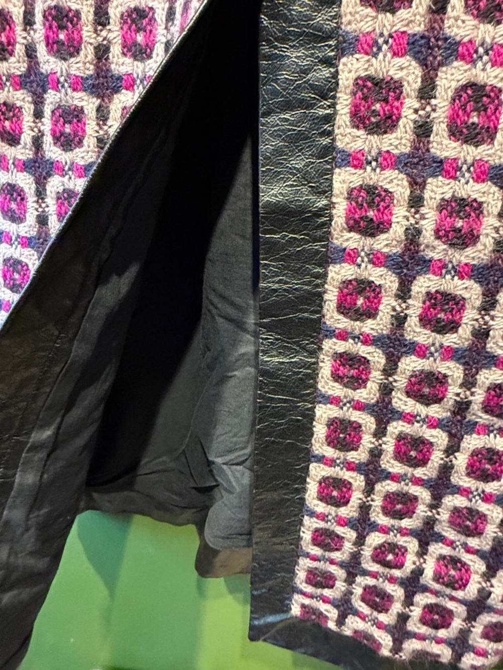 Vintage Womens Pink Patterned Long Coat with Faux Fur Collar - Picture 6 of 11